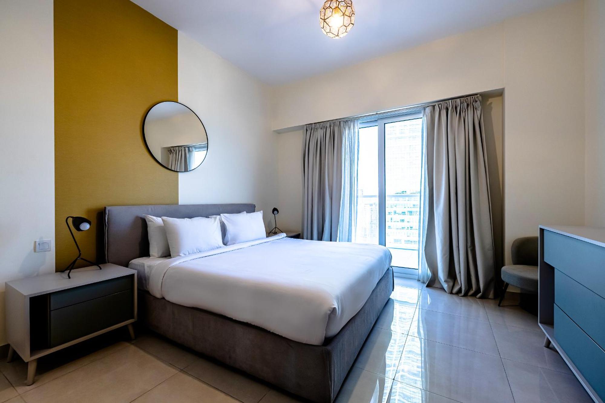 Unlock Metropolis Business Bay Apartment Dubai Room photo